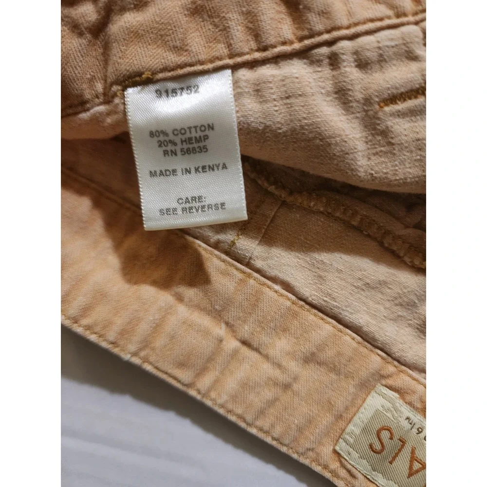 Cabelas Casuals Women's Beige Cargo Shorts Gorpcore Hiking Style Size 8 Regular